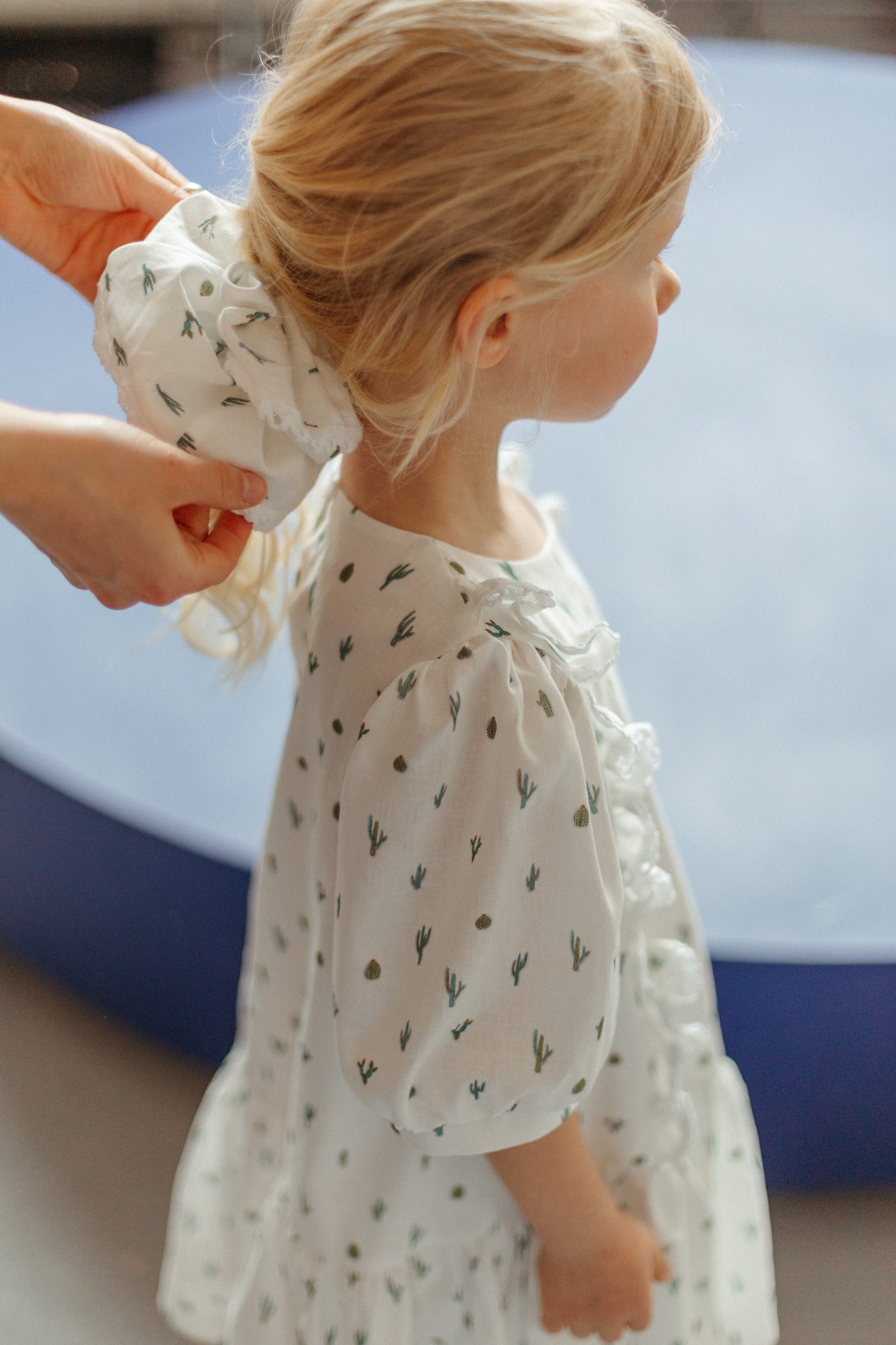 Asher Scrunchie Linen Blend, White