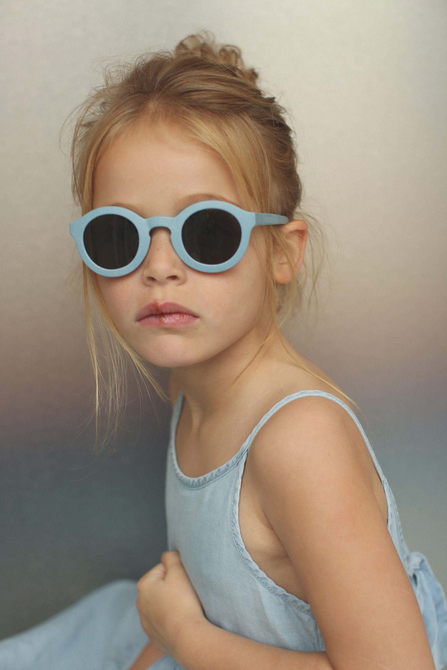 Sunglasses Cream Blueberry